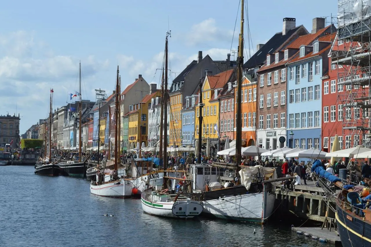 Amazing Two Bedroom Apartment In Urban Area Copenhagen
